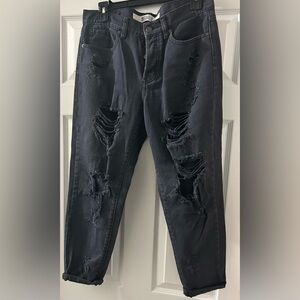 BRANDY MELVILLE “Destroyed Boyfriend” Jeans in Faded Black